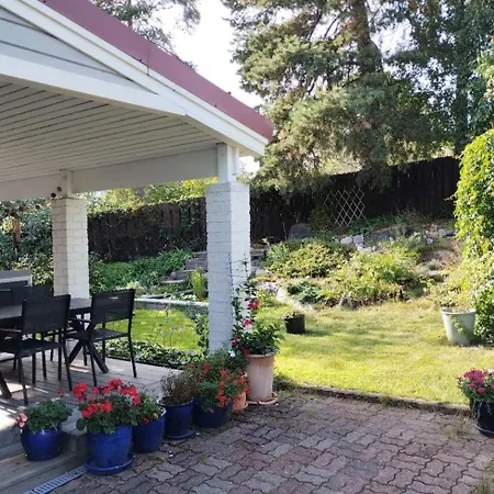 Guest house Huone Lintukodossa Helsinki