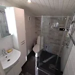 Huone Lintukodossa * هلسنكي